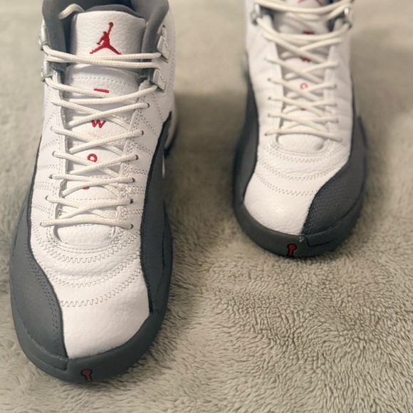Air Jordan Retro 12 Size 8.5 (Men’s) - White/Dark Grey/Red Chicago Style